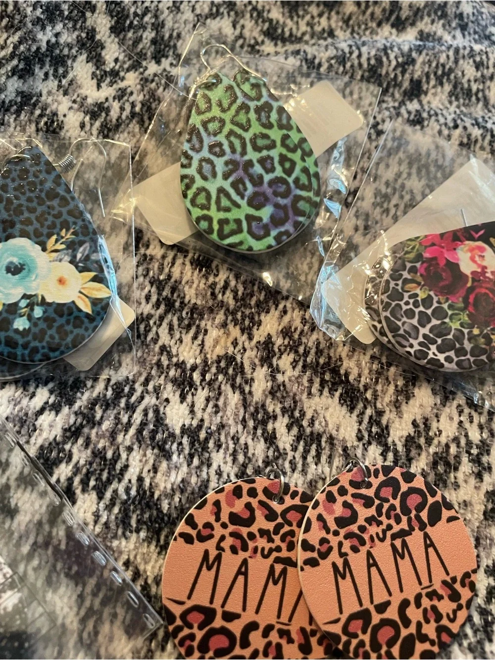 Earring lot